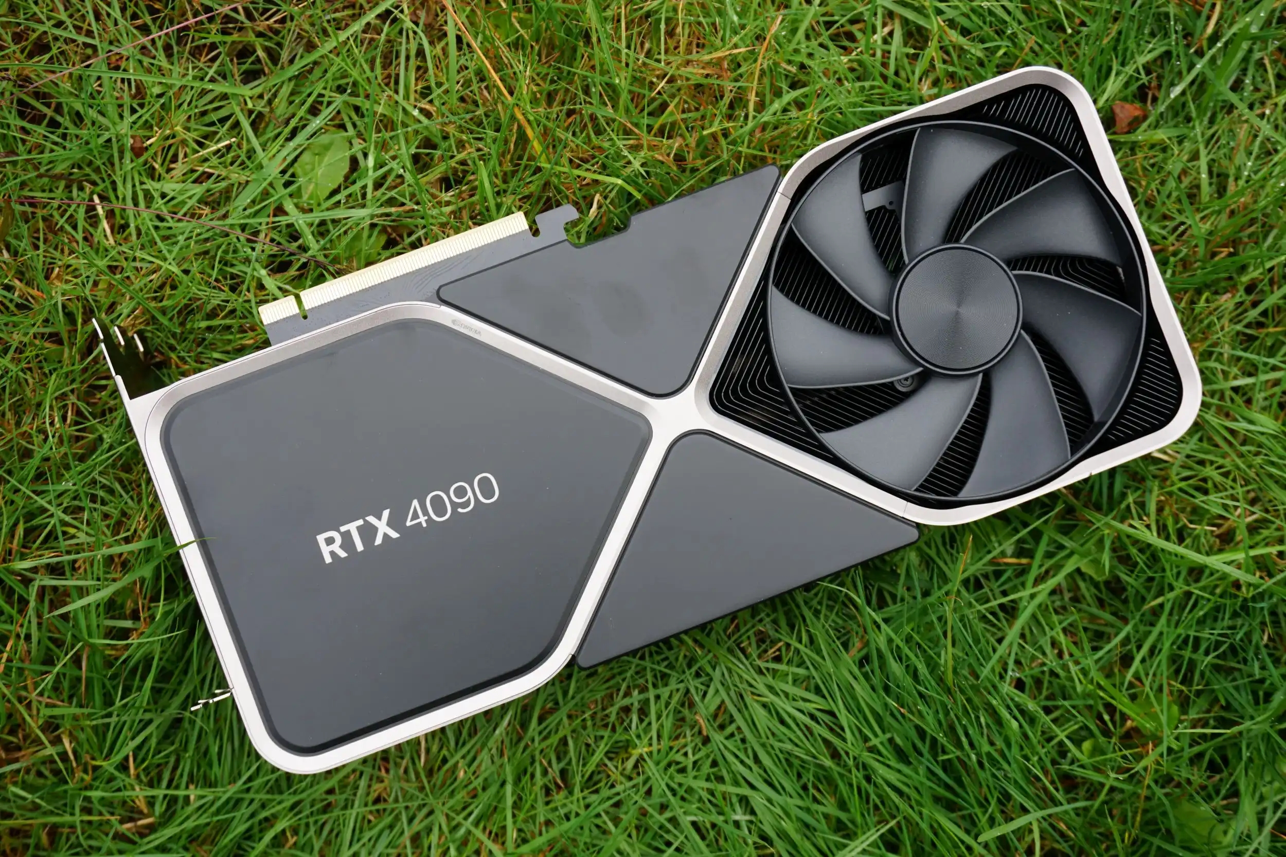 The Unforeseen Consequence: How the US Chip Ban Led to Skyrocketing Prices of RTX 4090 Graphics Cards in China