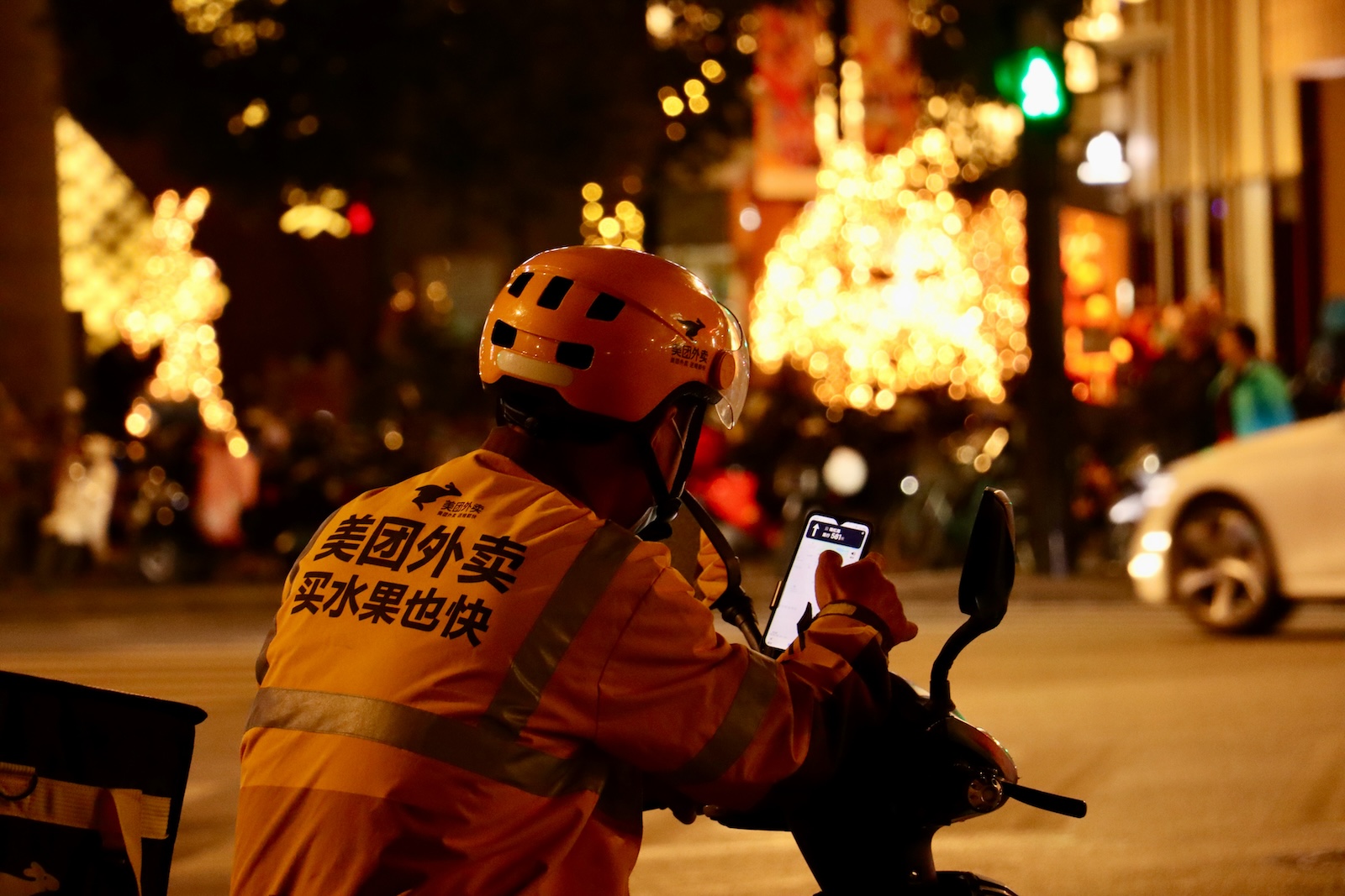 中国のテイクアウト：デリバリードライバーたちの生活に迫る