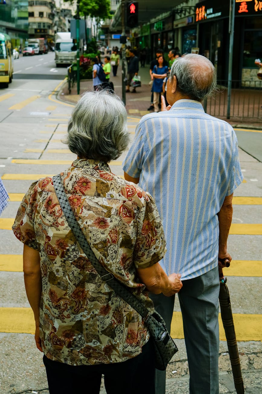 Hong Kong Seniors Seek Affordable Retirement in Mainland China